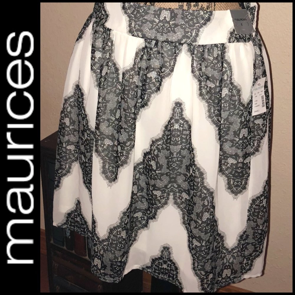 Maurices Chiffon Skirt White & Black Chevron NWT